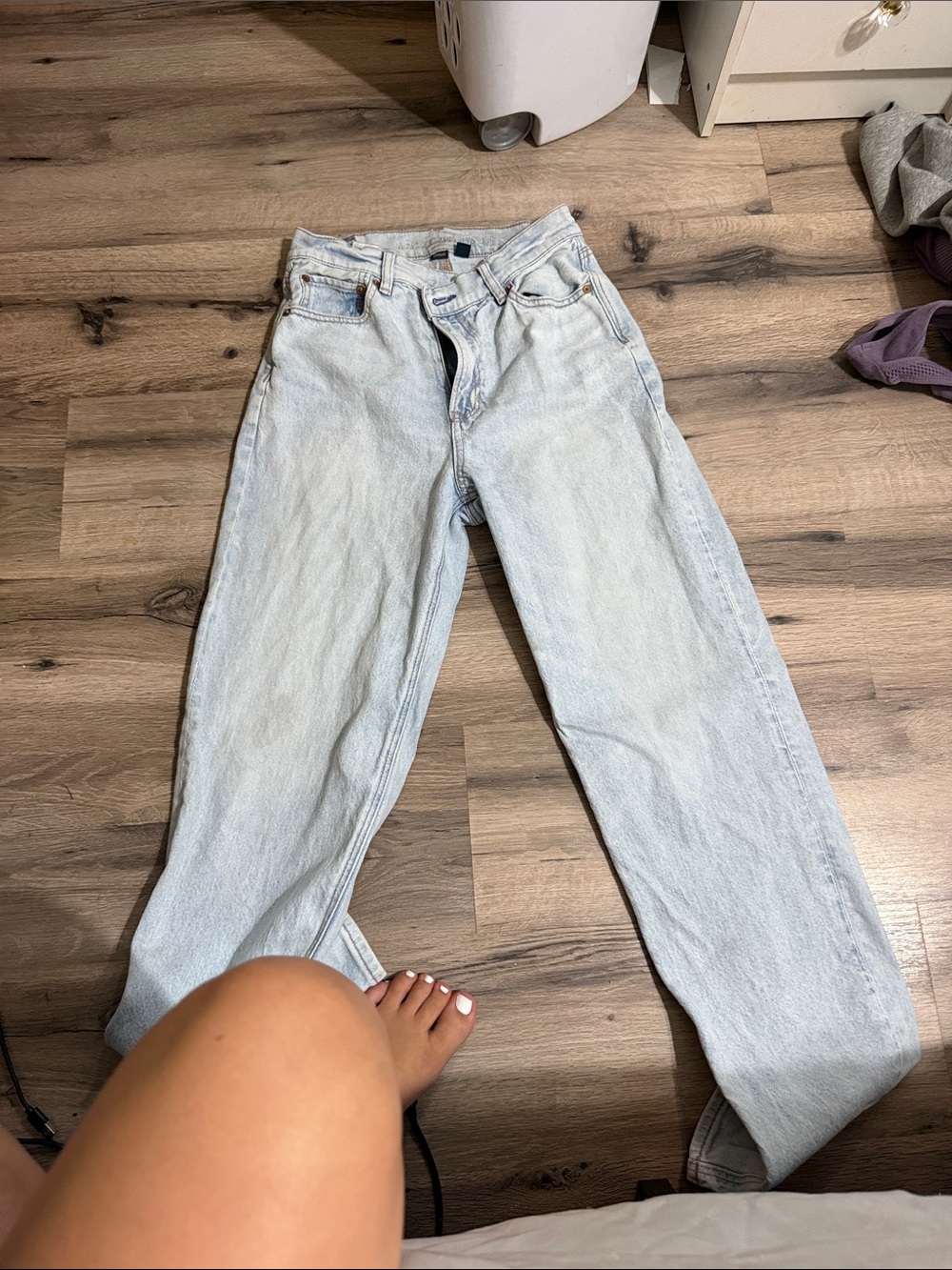 American Eagle Outfitters Light Blue High-Rise Straight Leg Jeans